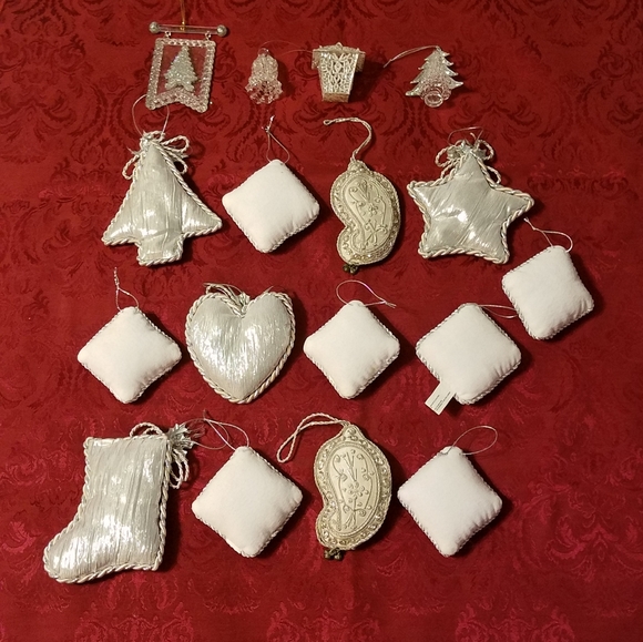 17 Elegant Holiday Ornaments - Picture 2 of 5